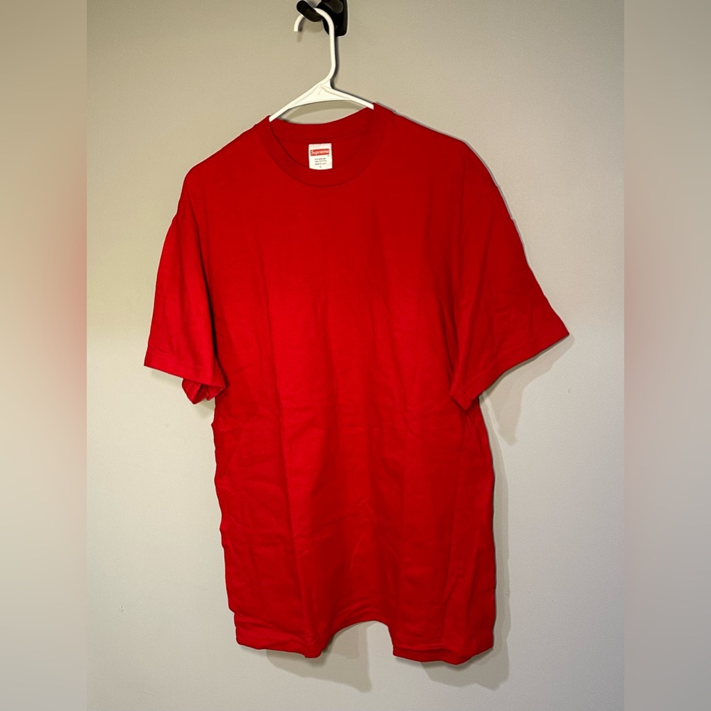 Supreme Plain T-Shirt in Red - Size Large